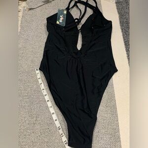 One pc women’s bathing suit